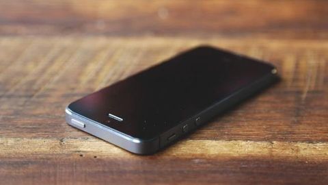Apple компанияси iPhone учун тутун детекторини патентлади