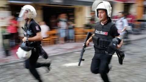 Turkiyada 4 politsiyachi mina portlashidan halok bo‘ldi