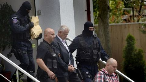 Buxarest meri korrupsiyada gumon qilinib, hibsga olindi