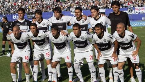 Paragvayda raqib jamoaning kiyinish xonasiga qurbaqa qo‘yib qo‘yishdi