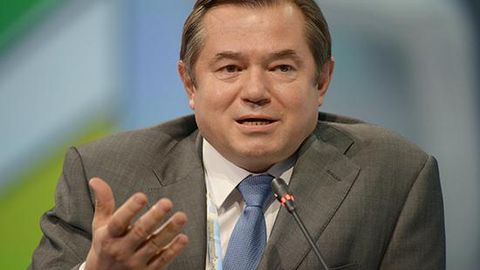 Putinning maslahatchisi valyuta sotib olinishini cheklash va narxlarni muzlatib qo‘yishni taklif qildi