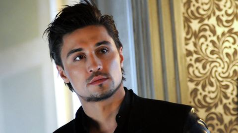 Rossiyalik qo‘shiqchi Dima Bilanning uyi tunab ketildi