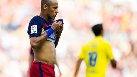 Neymar saraton xastaligiga chalingan buvisini qo‘llab-quvvatlash uchun sochini qirdirib tashladi