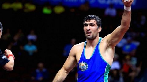 AQShda o‘tkazilayotgan JChda o‘zbekistonlik kurashchi Rustam Assakalov kumush medal sohibi bo‘ldi