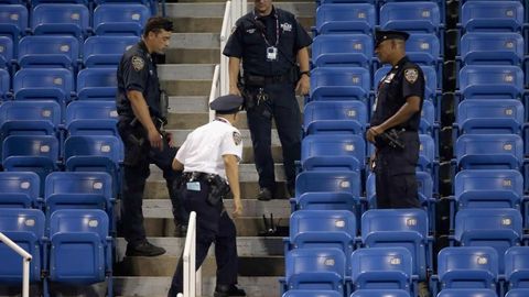 US Open musobaqasida tennischi kortga qulab tushgan dronni bomba deb o‘yladi