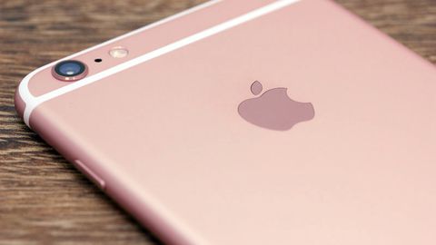 Apple internet-do‘koni pushti iPhone 6s va iPhone 6s Plus’ni bir necha soat ichida sotib bo‘ldi