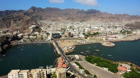 Isyonchi xusiylar Adan shahrini o‘qqa tutishi oqibatida 15 nafar harbiy halok bo‘ldi