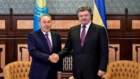 Poroshenko va Nazarboyev Ostonada uchrashdi