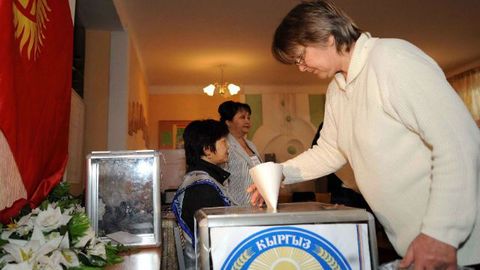Қирғизистондаги парламент сайловларининг дастлабки натижалари эълон қилинди