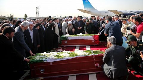 Eronda Mino vodiysida halok bo‘lgan Haj ziyoratchilari dafn etilmoqda