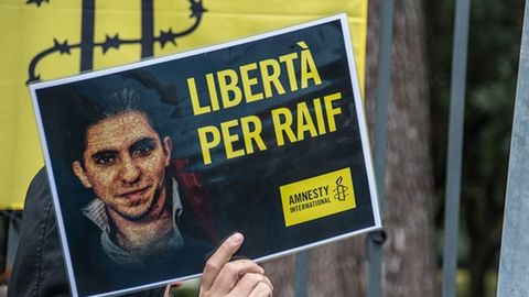 Yevroparlament “Fikr erkinligi uchun” mukofotini saudiyalik publitsistga topshirishga qaror qildi