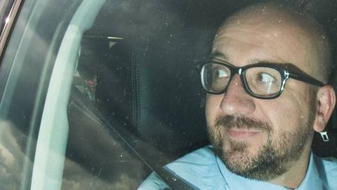 Ruhan nosog‘lom shaxs Belgiya bosh vaziri kortejiga hujum qildi