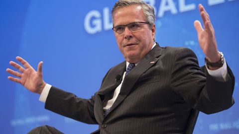 Jeb Bush Trampga ulg‘ayishni maslahat berdi