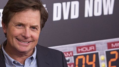 Nike “Kelajakka qaytib” filmi aktyoriga bog‘ichlari o‘zi bog‘lanadigan krossovkani sovg‘a qildi