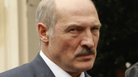 Lukashenko Rossiya harbiy bazasini Belarusga joylashtirishdan bosh tortdi