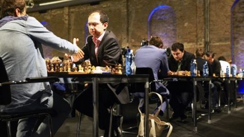 Rustam Qosimjonov rapid bo‘yicha JChda mag‘lubiyatsiz ishtirok etmoqda