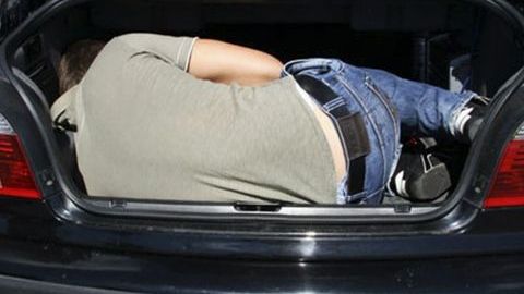 Қозоғистонда 4 нафар қиз куёвни ўғирлаб кетди (видео)