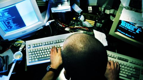 Xavfsizlik bo‘yicha mutaxassis Brayan Krebsga geroin jo‘natgan ukrainalik xakerga ayblovlar e’lon qilindi
