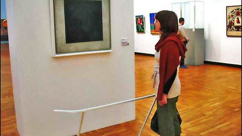 Tretyakov galereyasidagi mashhur “Qora kvadrat” ostida yana ikki rasm topildi 