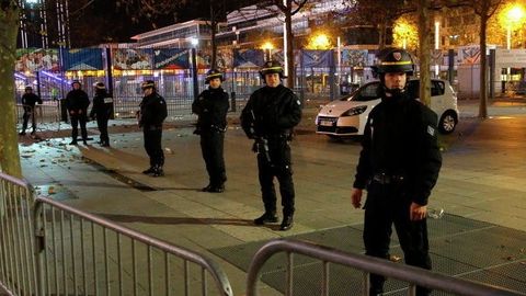 30 yil oldingi fojiada tirik qolgan italiyalik sayyoh Parij teraktida ham omon qoldi