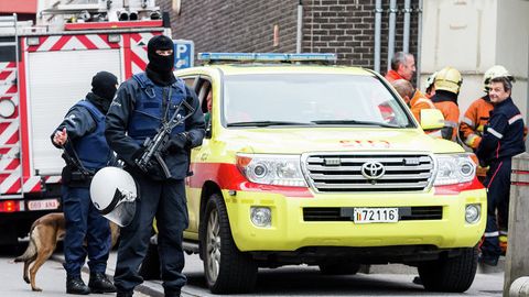 Париждаги терактлар туфайли қидирувга берилган шахснинг акаси айблов эълон қилинмай қўйиб юборилди