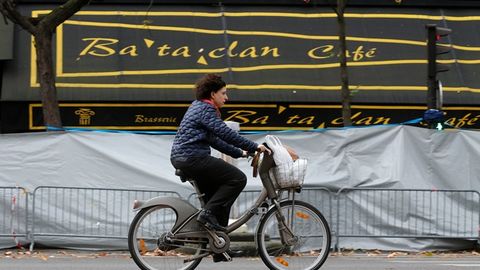 Fransiya politsiyasi terakt boshlangani haqida xabar berilgan telefonni topdi