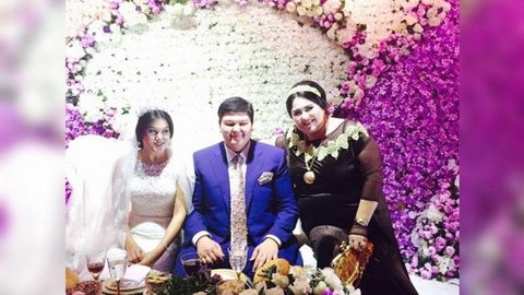 Qiziqchi Shukrullo Isroilov kelini Halimaga qarindoshligi haqidagi mish-mishlarni rad etdi