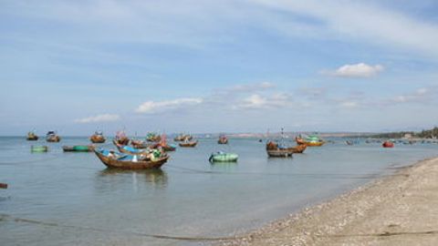 Япония соҳилларига КХДР фуқароларининг жасадлари бўлган қайиқлар келиб қолди