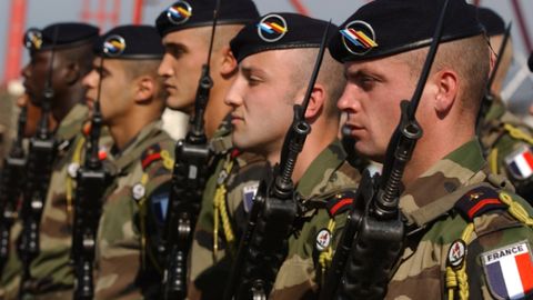 Франция мудофаа вазири: Франция ўз ҳудудида армиядан фойдаланиш шартларини қайта кўриб чиқади  