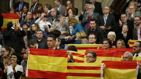 Ispaniya bosh vaziri: Kataloniya mustaqilligi to‘g‘risidagi rezolyutsiya oqibatsiz qoldiriladi