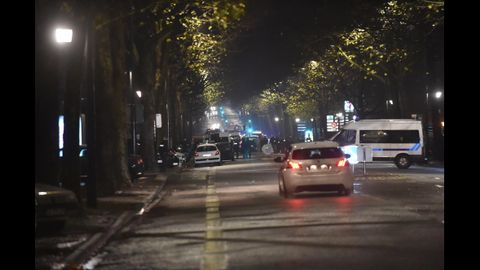 Франция шимолида гаровдагилар икки ўғри томонидан олинган