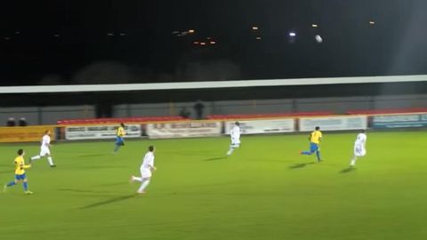 Англиялик шамол-футболчи гол урди