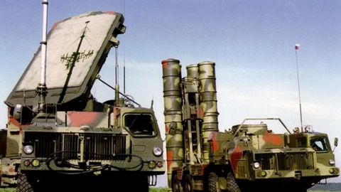 Россия Сурияга самолётлар олиб қочилиши олдини олиш учун зенит ракета тизимлари етказиб берди