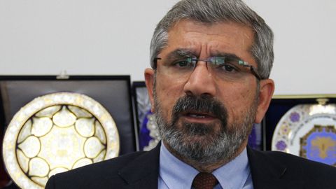 Turkiya bosh vaziri advokat Tohir Elchi qotillarini topishga va’da berdi