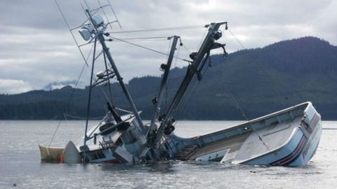 Япония шимолий соҳилида 4 кишининг жасади бўлган қайиқ топилди