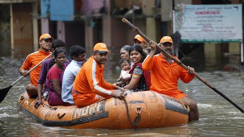 Ҳиндистон жанубида тошқин қурбонлари сони 347 кишига етди