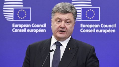 Poroshenko Yevroittifoq bilan viza rejimining bekor qilinishini Qrimni qaytarish strategiyasining bir qismi deb atadi