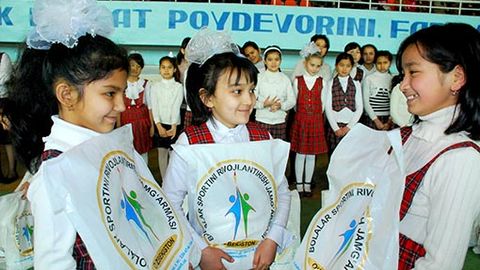 Buxoroda qariyb 7,5 ming nafar sportchi qizga Prezident sovg‘alari topshirildi