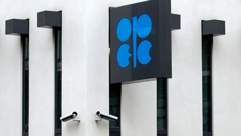 ОПЕК якдил қарорга келмагани туфайли нефть нархи пасайишда давом этмоқда 
