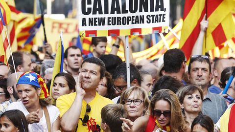 Испания Конституциявий суди Каталония парламентининг мустақиллик бўйича резолюциясини бекор қилди
