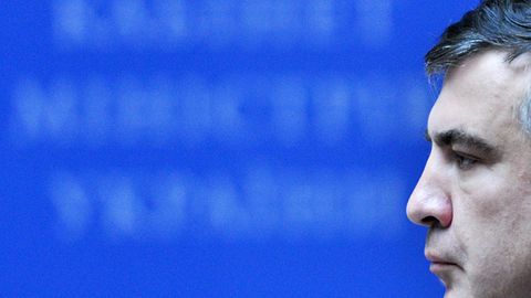 Грузия Саакашвилини фуқароликдан маҳрум қилиш жараёнини бошлади