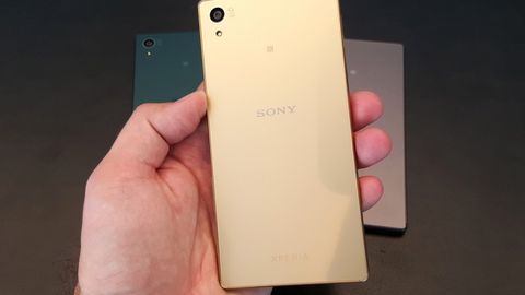 Тошкентда Sony Xperia Z5 смартфони 4 млн сўмдан сотила бошлади