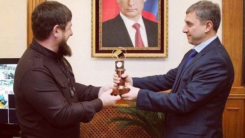 Ramzan Qodirov terrorizmga qarshi kurashdagi xizmatlari uchun esdalik belgisi bilan taqdirlandi