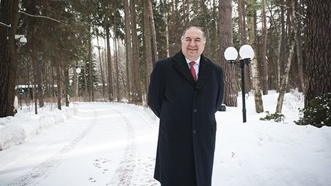 Алишер Усмоновнинг Россия футбол иттифоқига маблағ ажратиши 1 соат ичида ҳал бўлган