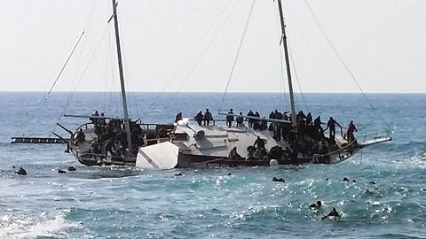 Turkiya sohillari yaqinida muhojirlar kemasi halokatga uchrashi oqibatida 10 kishi halok bo‘ldi 