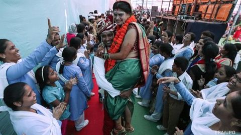 Hindistonlik tadbirkor 18 ming bevani to‘yga taklif qildi