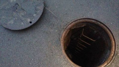 Belgiyadagi suv toshqinida ikki kishini kanalizatsiya tortib ketdi