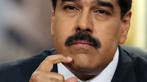 Venesuela prezidenti mamlakatda favqulodda iqtisodiy holat e’lon qildi