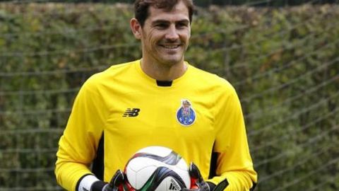 Noma’lum pranker Kasilyas ustidan hazil qilib, unga Zidan nomidan “Real”ga qaytishni taklif qildi