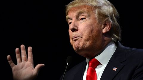 Donald Tramp Manxettendagi hashamatli kvartirasini katta chegirma bilan sotishga majbur bo‘ldi